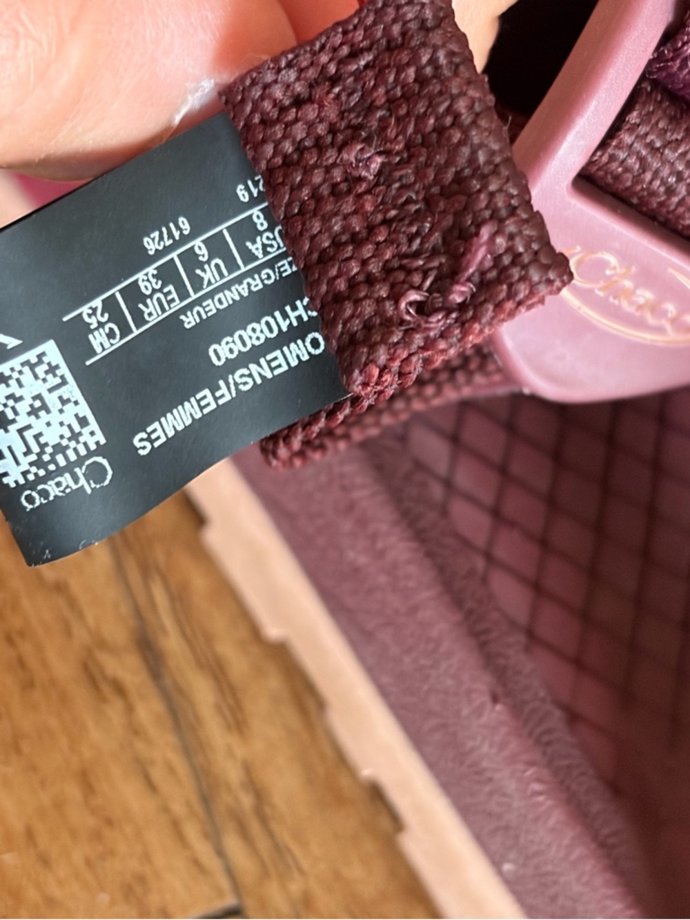 Chaco Lowdown Sandal Strappy Outdoor in Burgundy size 8 - Picture 7 of 9